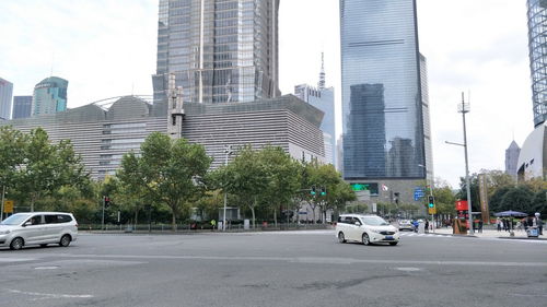 金茂大厦 陆家嘴核心商务区的卓越办公空间租赁与管理服务